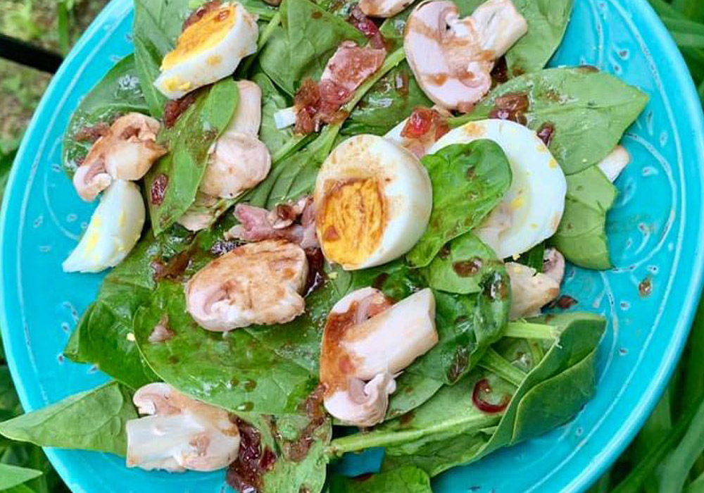 spinach salad with mushrooms and bacon local butcher shop